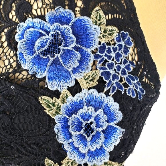 Speechless Black Floral Sequin Halter Top - Picture 4 of 13